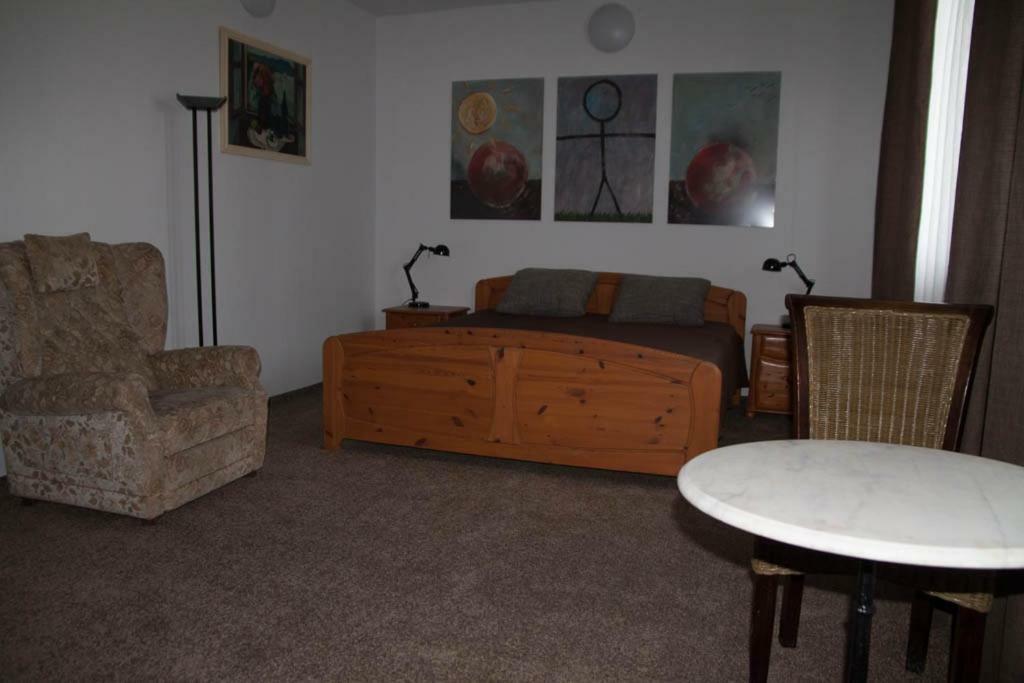 Borostyan 20 Vendeghaz Apartment ชารอชปาตัก ภายนอก รูปภาพ